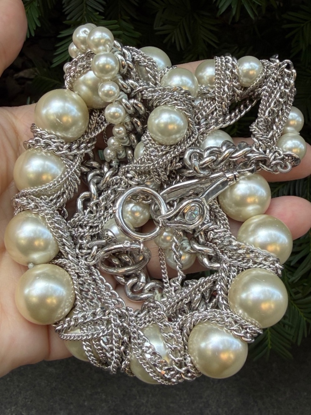 VINTAGE HENRI BENDEL LARGE FAUX PEARL CHUNKY SHORT CHOCKER NECKLACE STATEMENT